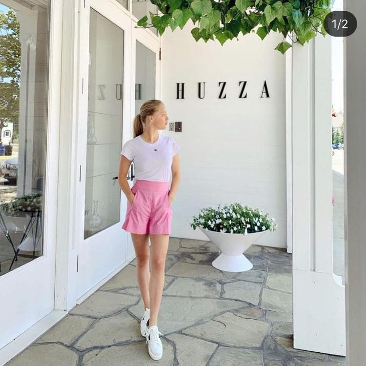 Crisp Tee & Pink Shorts va tillymills