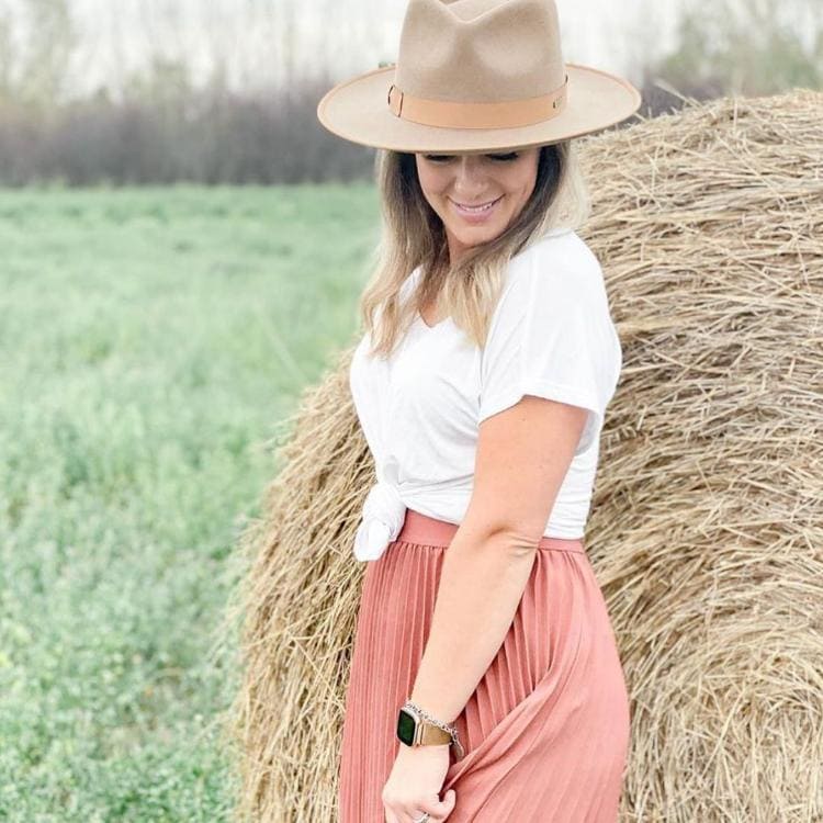 Soft Textures & Earthy Tones via betheroster